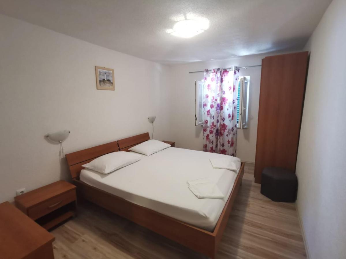 Apartmani Franceska Bol Eksteriør bilde